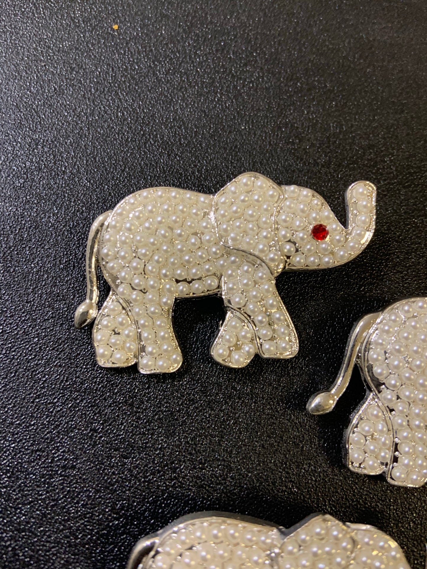 Elephant Brooch/Pin